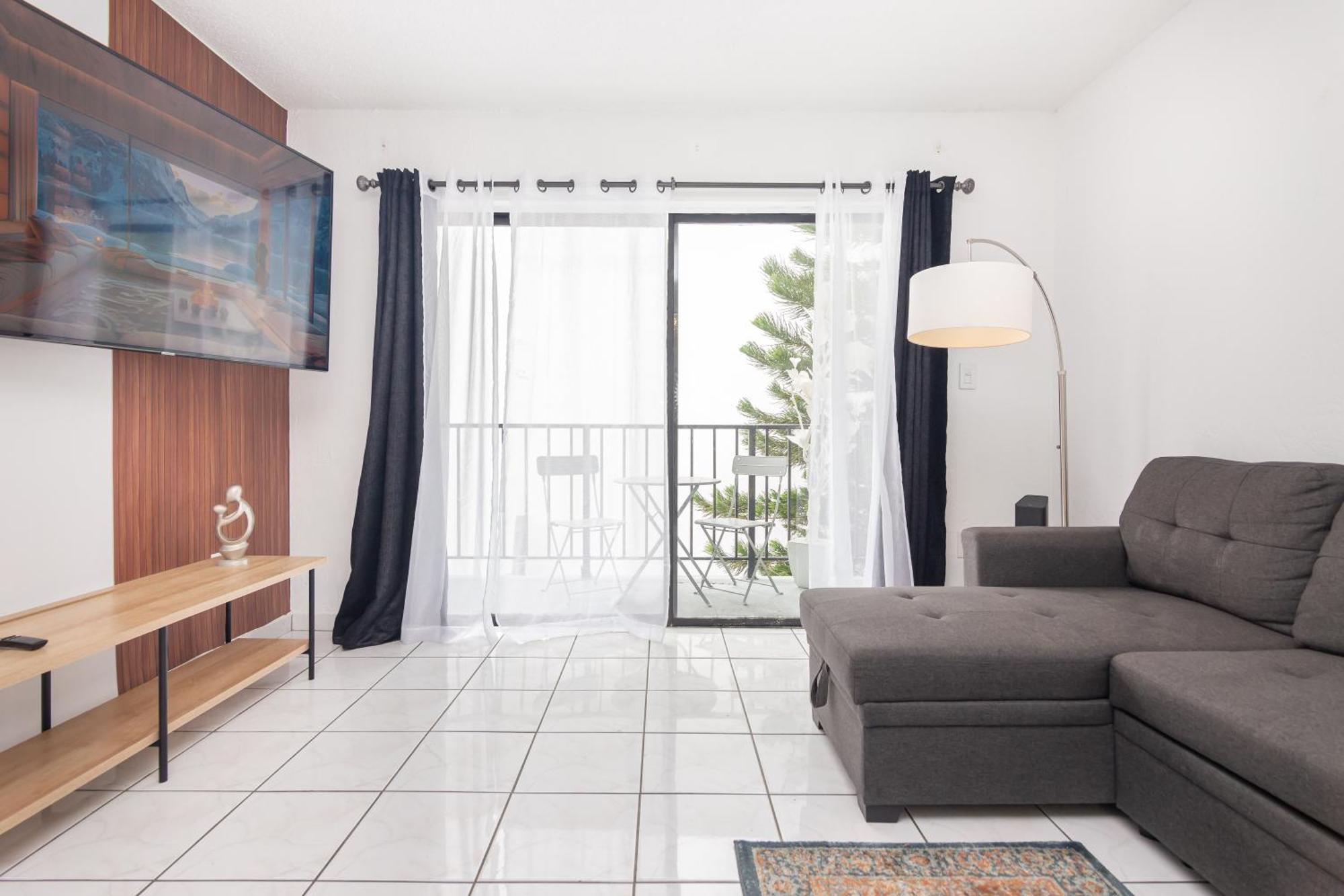 One Bedroom Apartment - With Parking & Balcony - Heart Of Wynwood Miami Extérieur photo