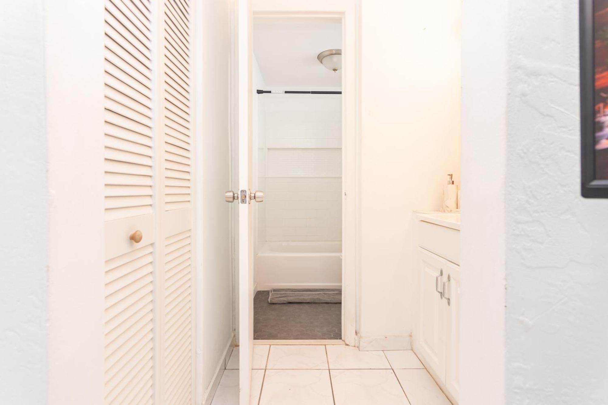 One Bedroom Apartment - With Parking & Balcony - Heart Of Wynwood Miami Extérieur photo